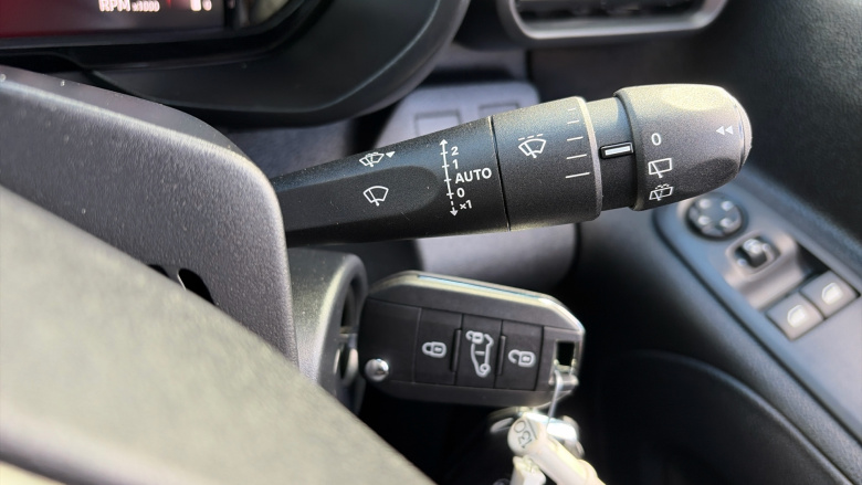 Vauxhall Combo Cargo Combo Xl Diesel 1.5 Turbo D 100ps Pro H1 Van